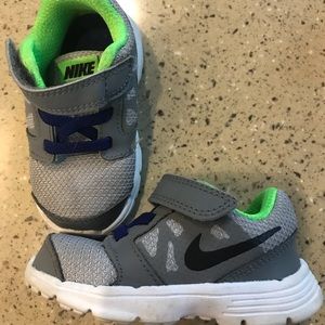 Nike toddler shoes